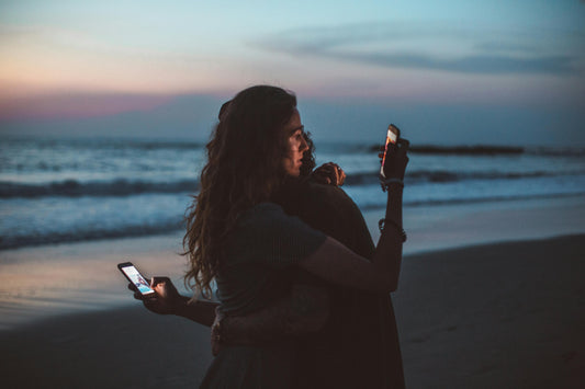 Are Phones Ruining Our Relationships? - Humanodoro